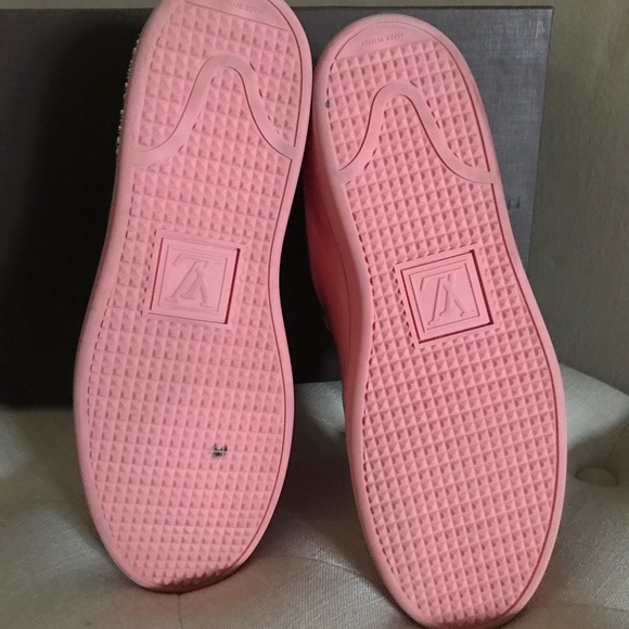 Louis Vuitton Pink Patent Leather Front Row Shoes - Picture 8 of 8